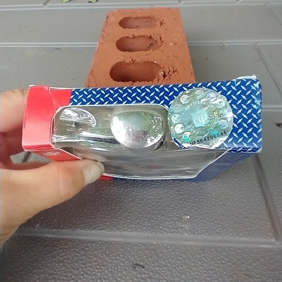 Stainless steel 6 oz. Hip flask. See pics for full - Picture 10 of 12